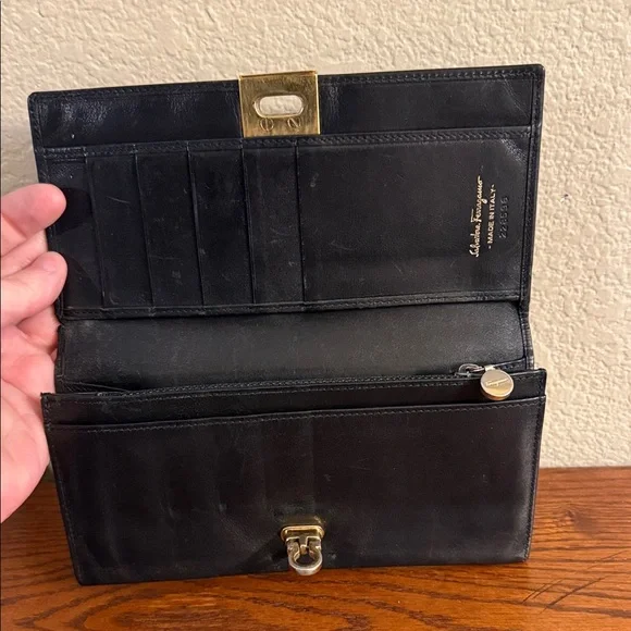 Salvatore Ferragamo Leather Continental Wallet - Picture 10 of 16